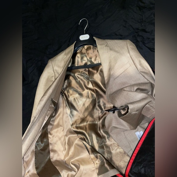 Beige Suit with belts, shoes and bow ties - Picture 3 of 15